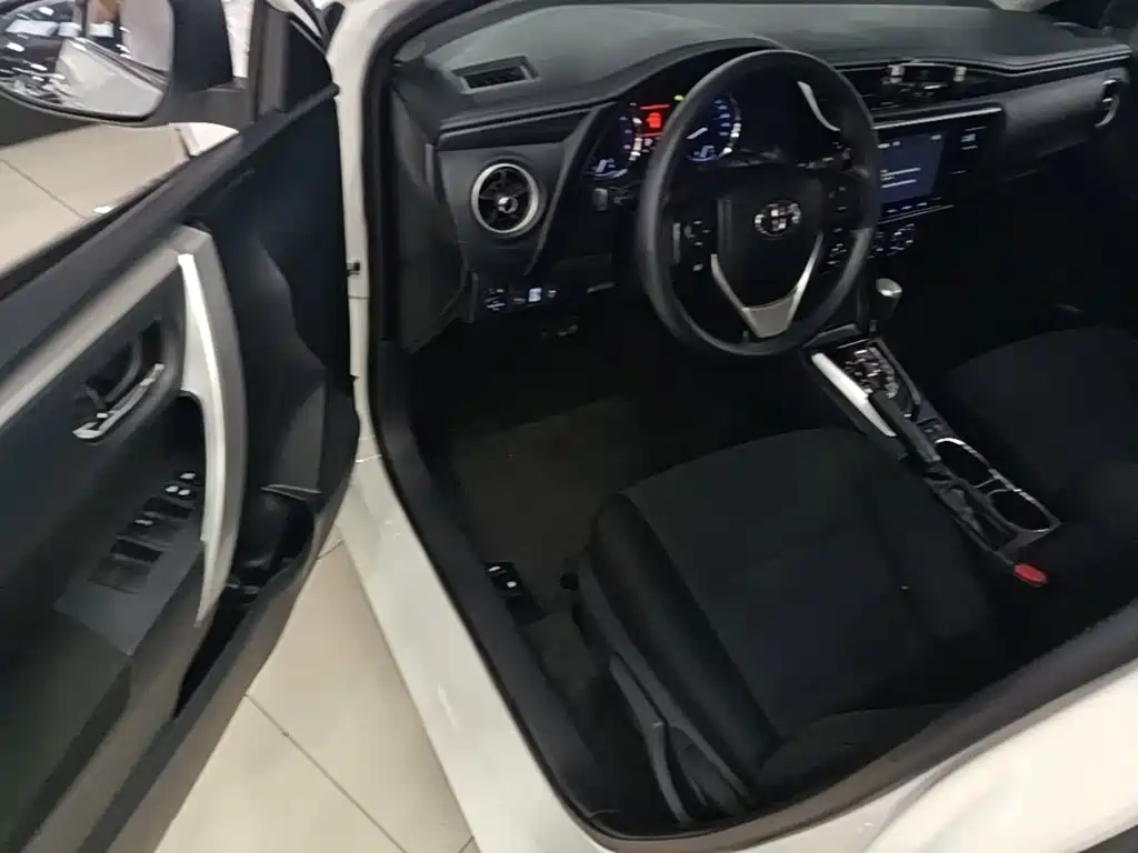 Toyota Corolla 2019 — фото 16