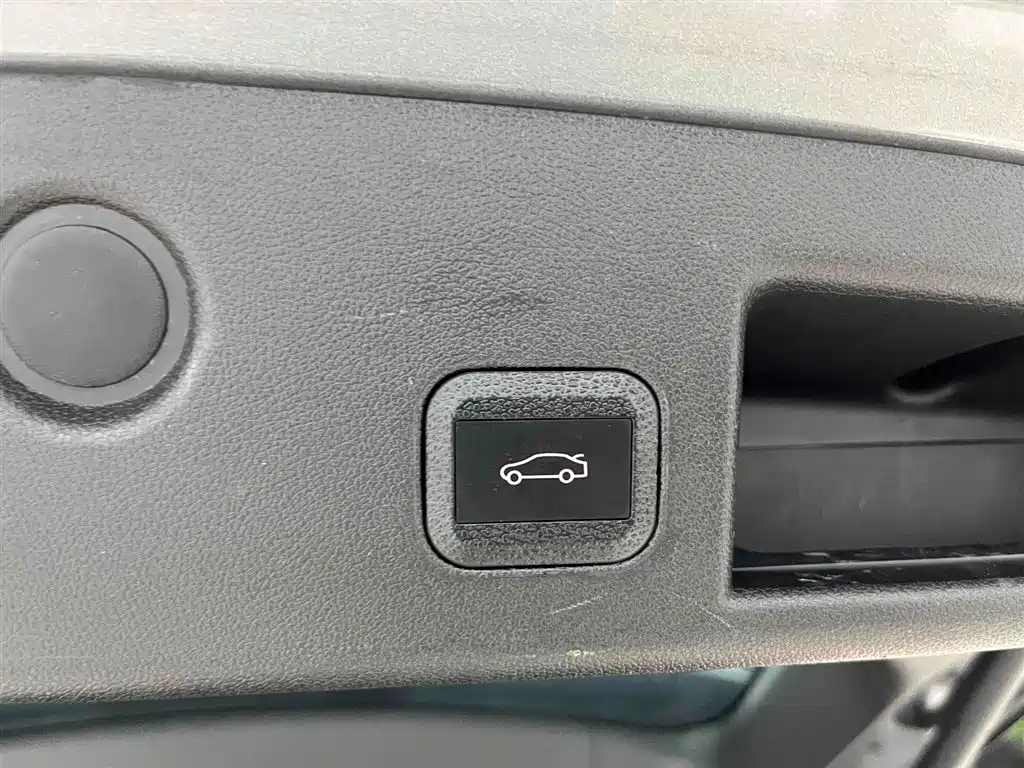 Chevrolet Equinox 2022 — фото 17