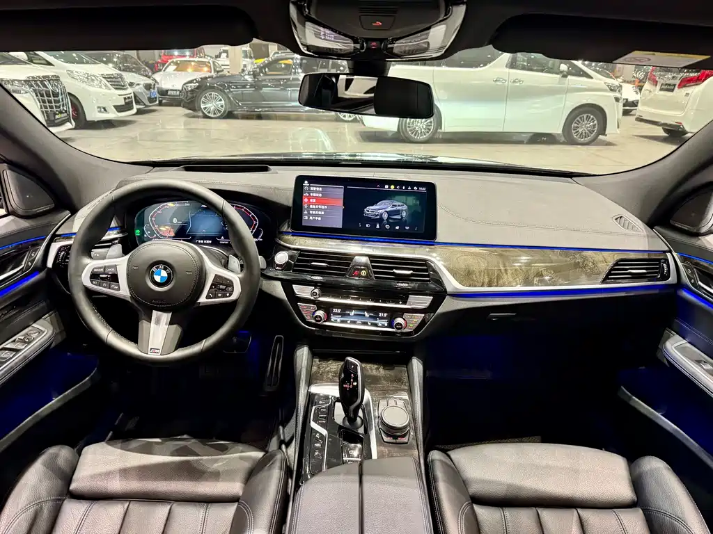 BMW 6 Series GT 2023 — фото 7