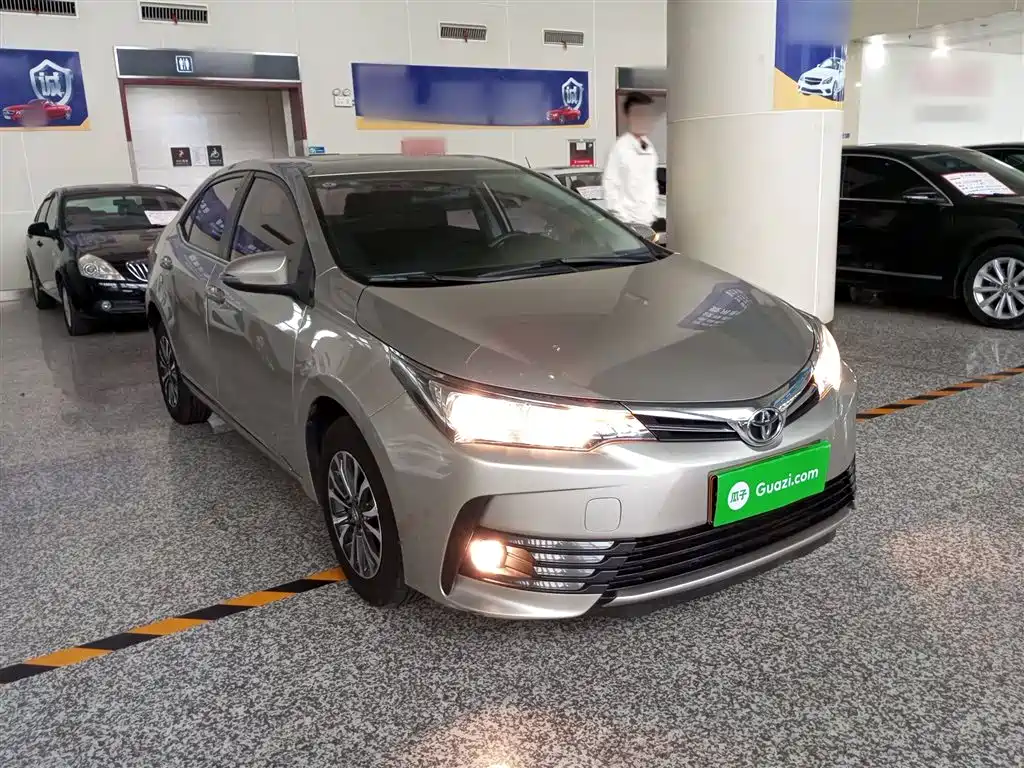 Toyota Corolla 2018 — фото 22