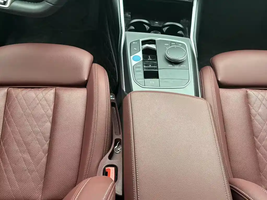 BMW i3 2025 — фото 4