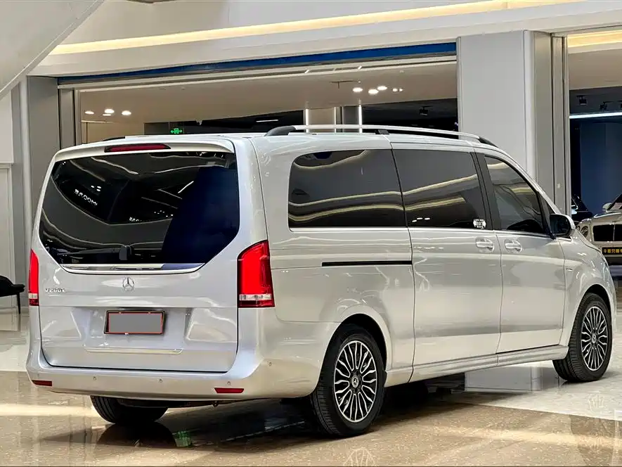 Mercedes-Benz V-Class 2020 — фото 8