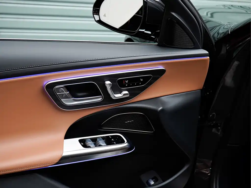 Mercedes-Benz E-Class 2024 — фото 14