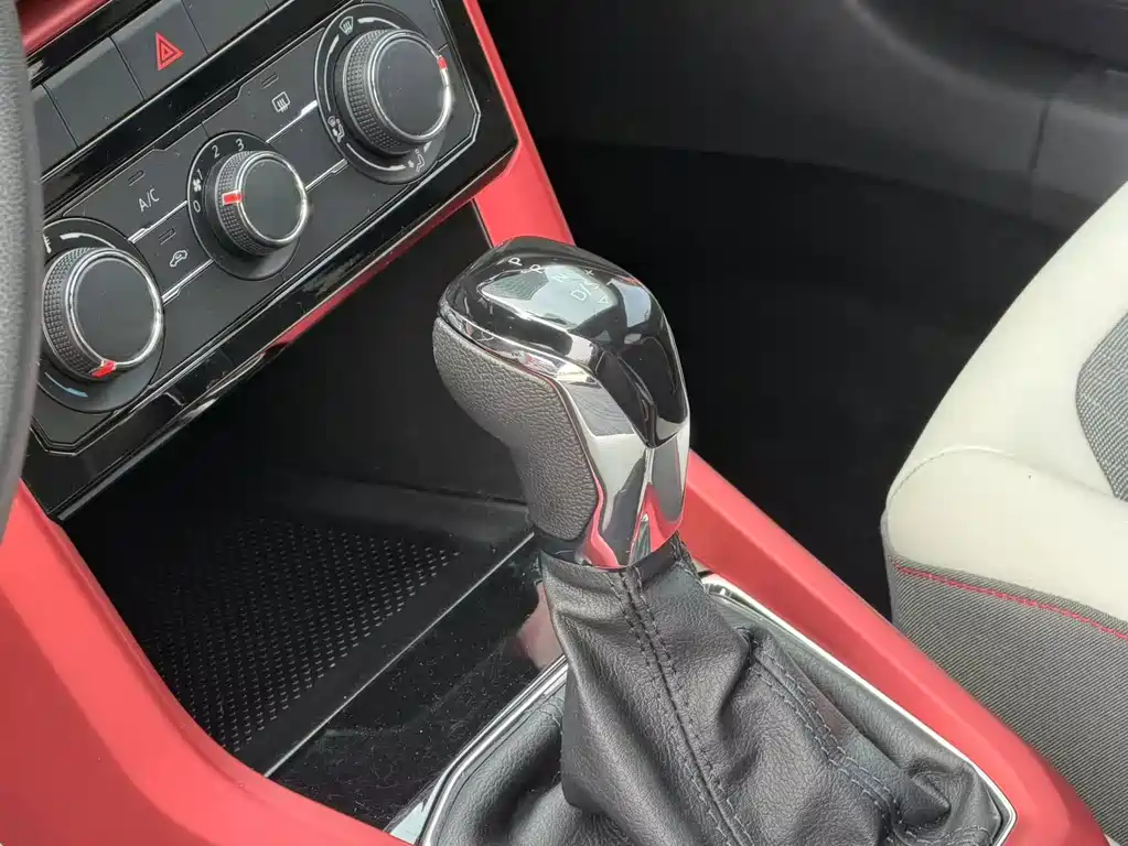 Volkswagen T-Cross 2020