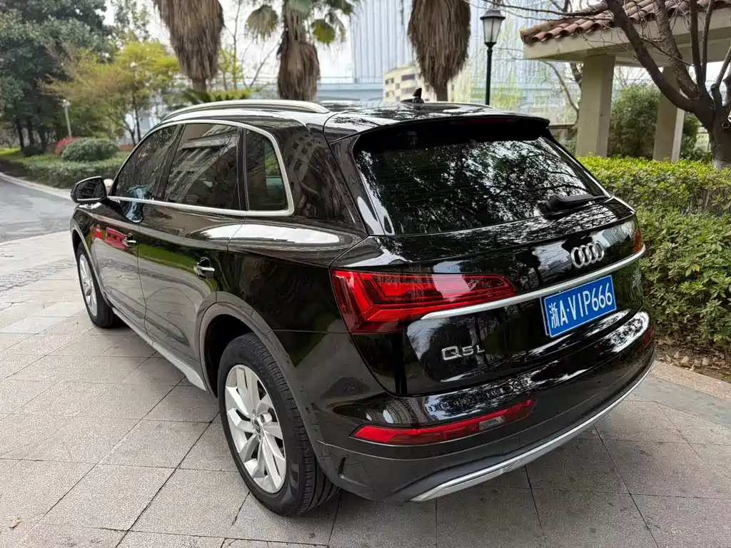 Audi Q5L 2024 — фото 4