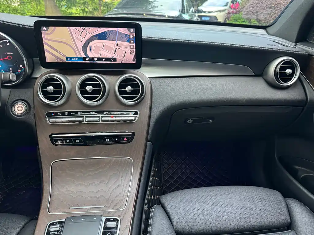 Mercedes-Benz GLC 2022 — фото 10