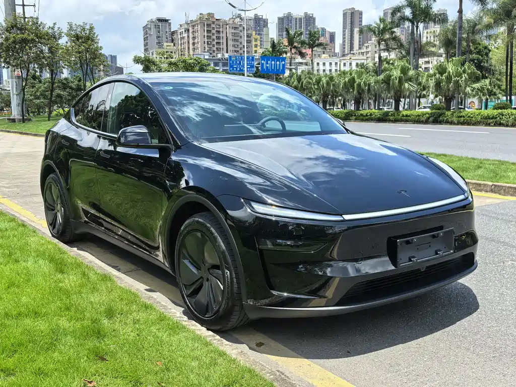 Tesla Model Y 2026