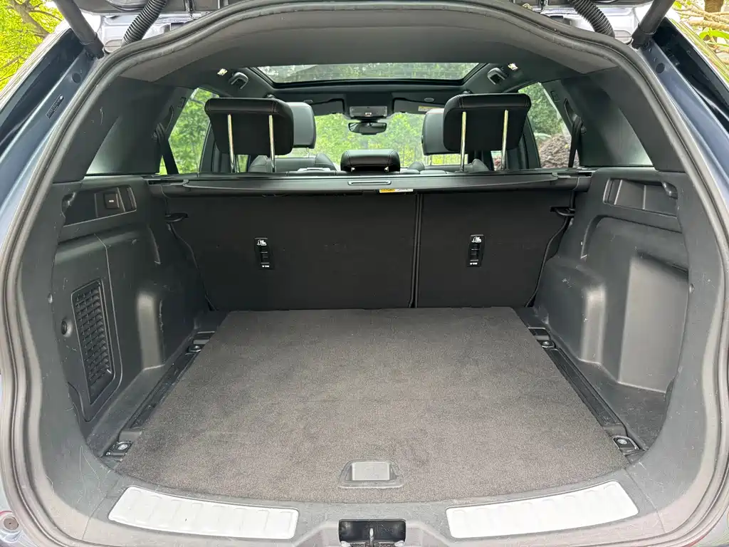 Land Rover Discovery Sport 2023 — фото 19