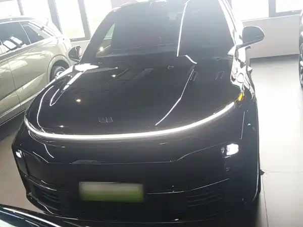 Li Auto L7 2025