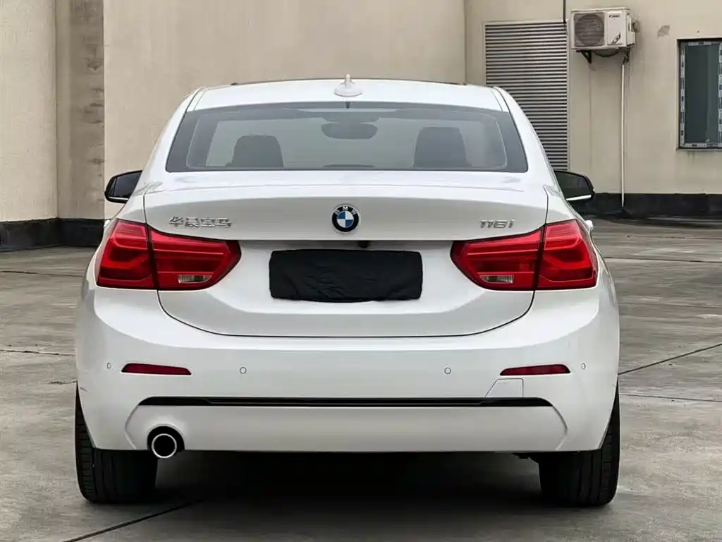BMW 1 Series 2017 — фото 8