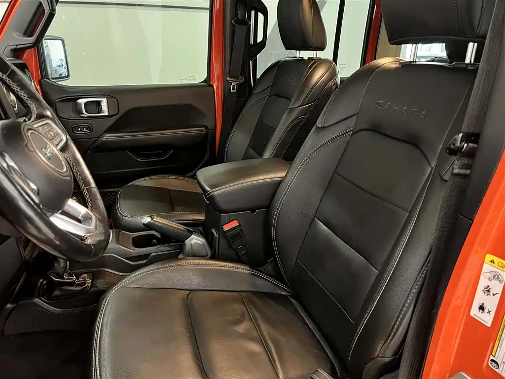 Jeep Wrangler 2020 — фото 8