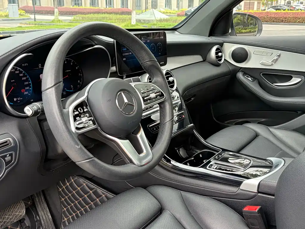 Mercedes-Benz GLC 2021 — фото 16