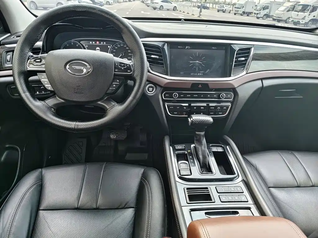 GAC Motor Trumpchi GS8 2018 — фото 21