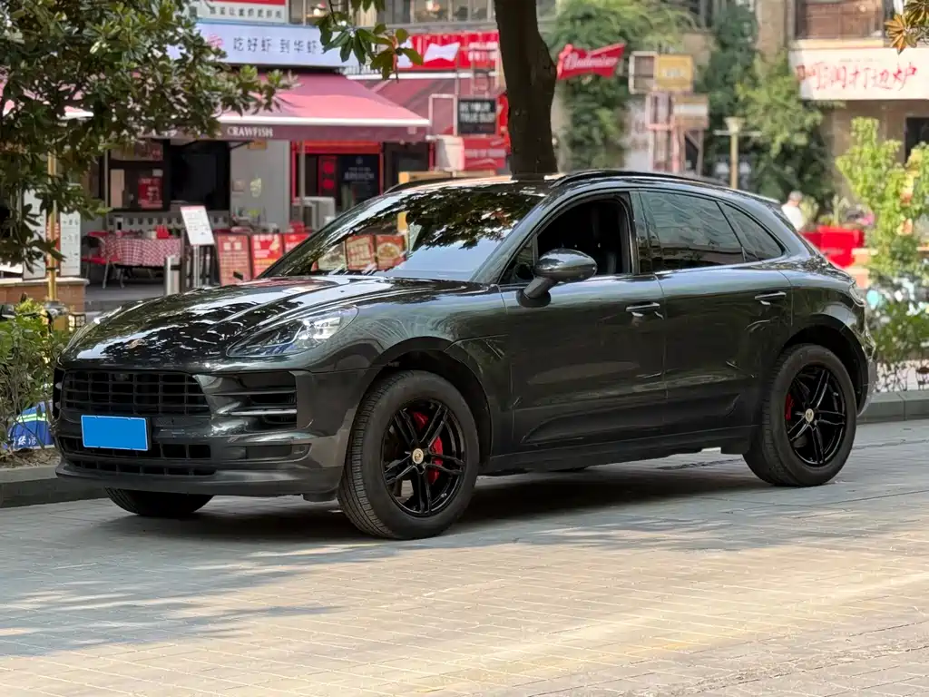 Porsche Macan 2021 — фото 1