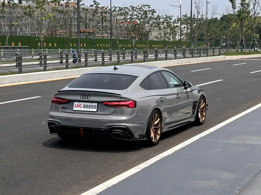 Audi RS 5 2021 — фото 10