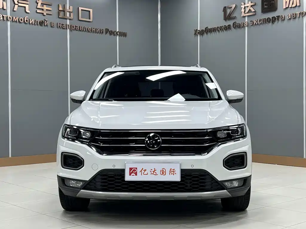 Volkswagen T-Roc 2023 — фото 2