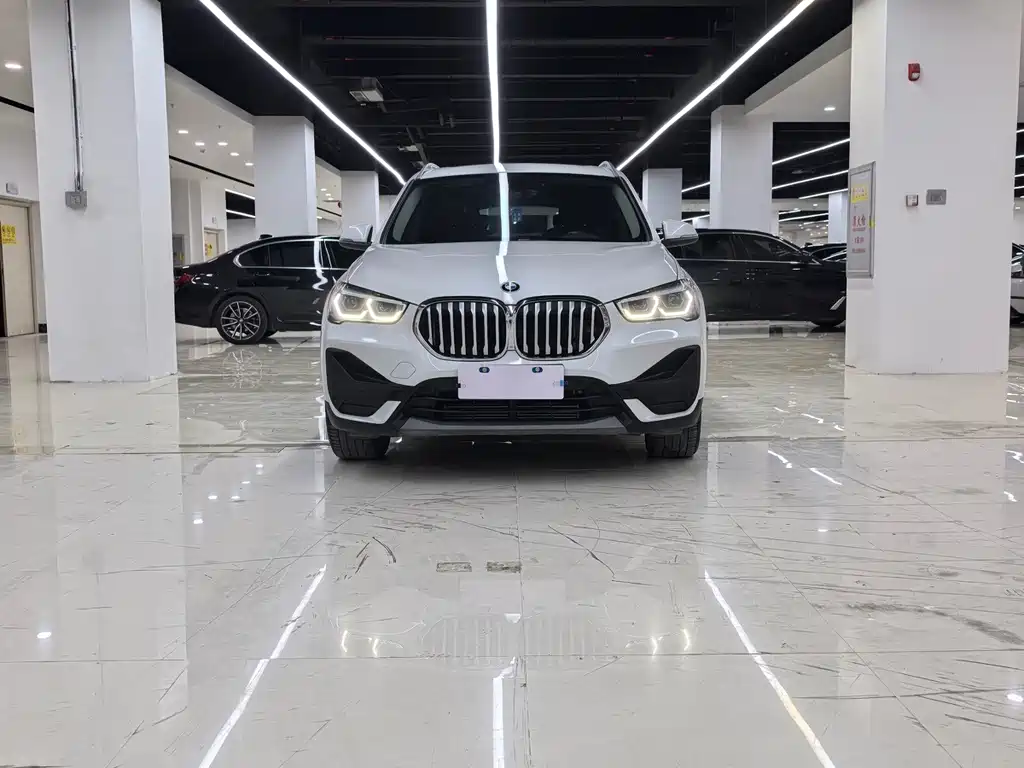 BMW X1 2023 — фото 1