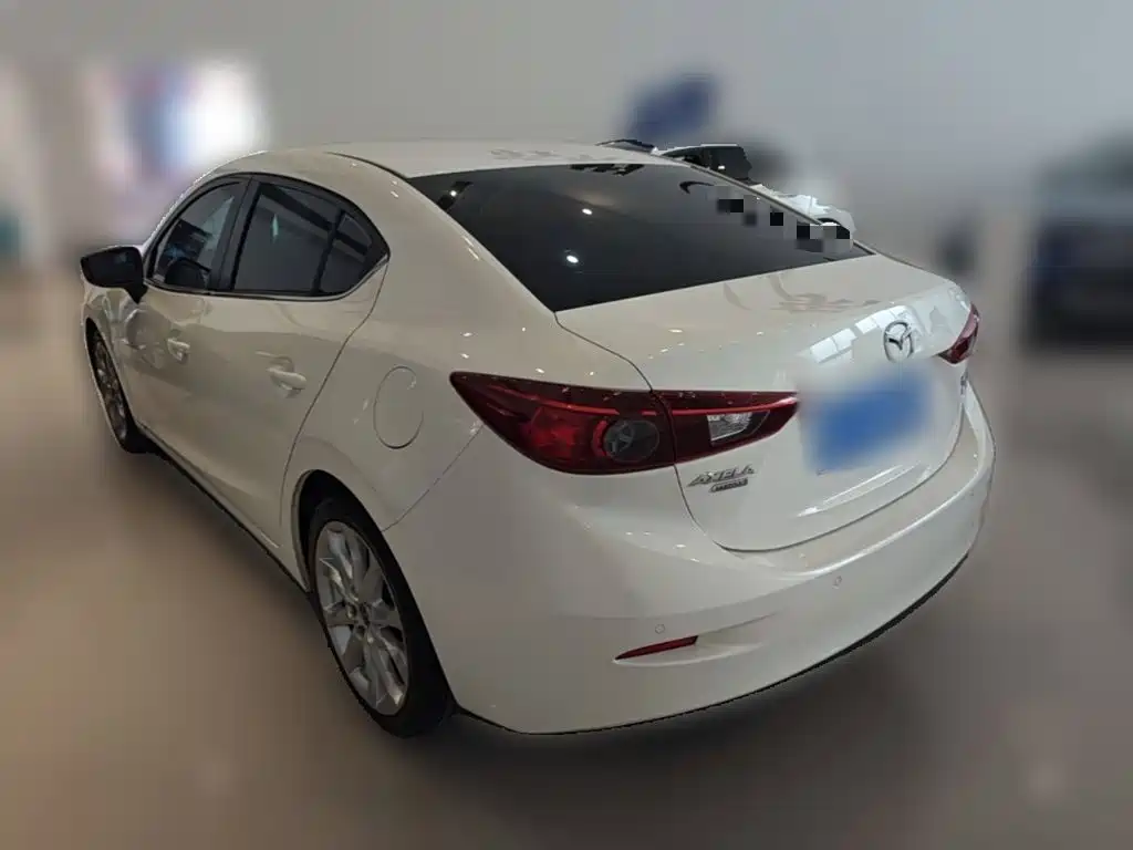 Mazda 3 Axela 2015 — фото 9
