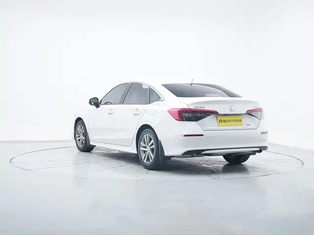 Honda Civic 2025 — фото 10