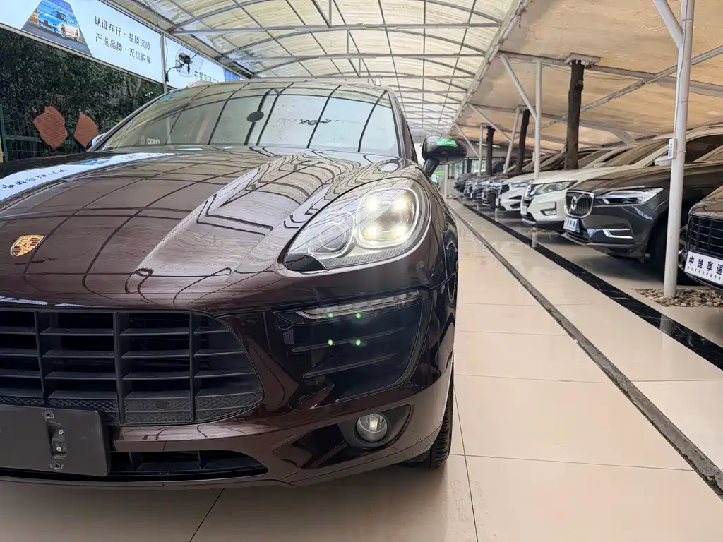 Porsche Macan 2016
