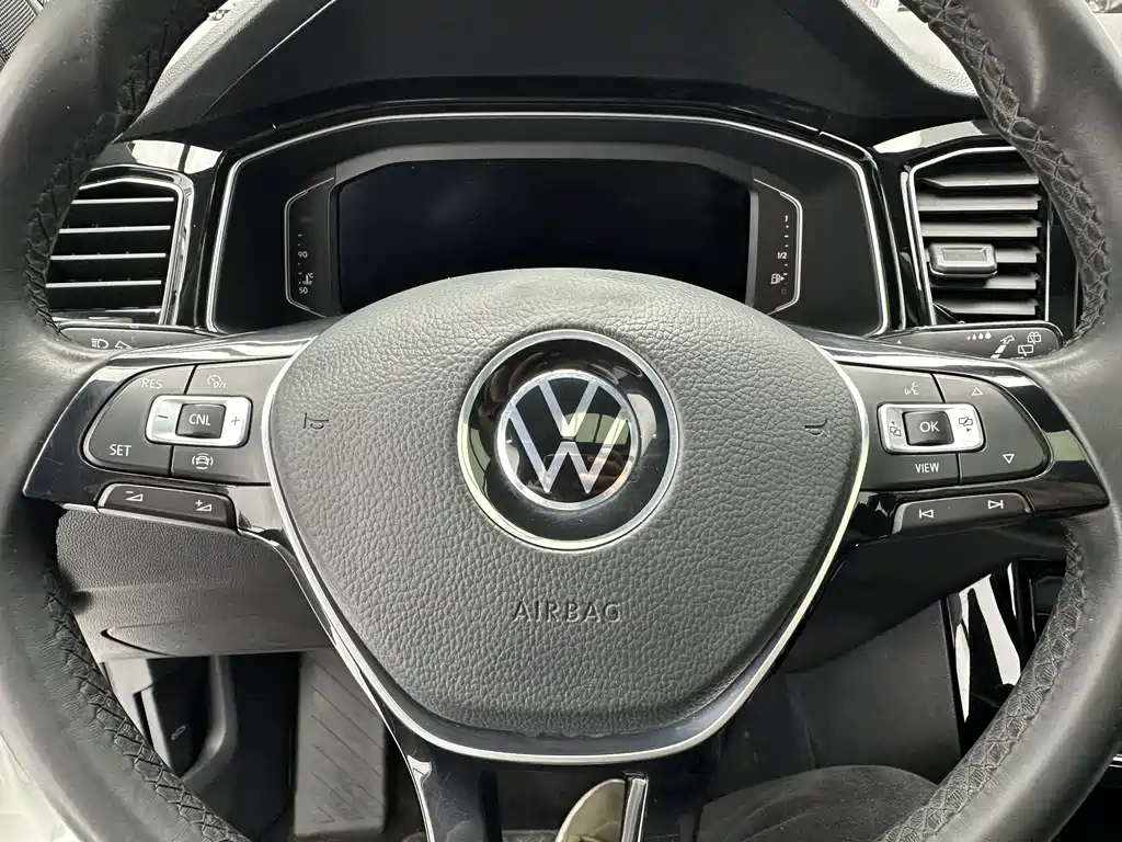 Volkswagen T-Roc 2022 — фото 14