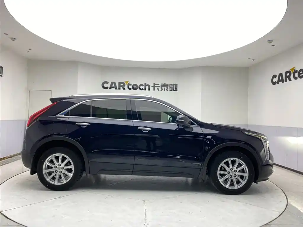 Cadillac XT4 2020 — фото 4