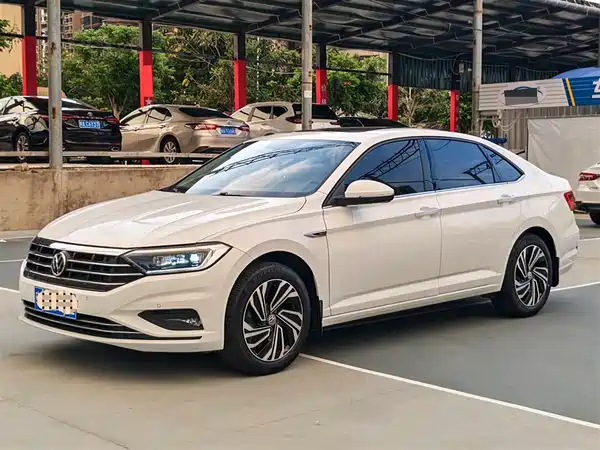 Volkswagen Sagitar 2019