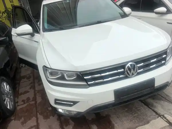 Volkswagen Tiguan L 2020