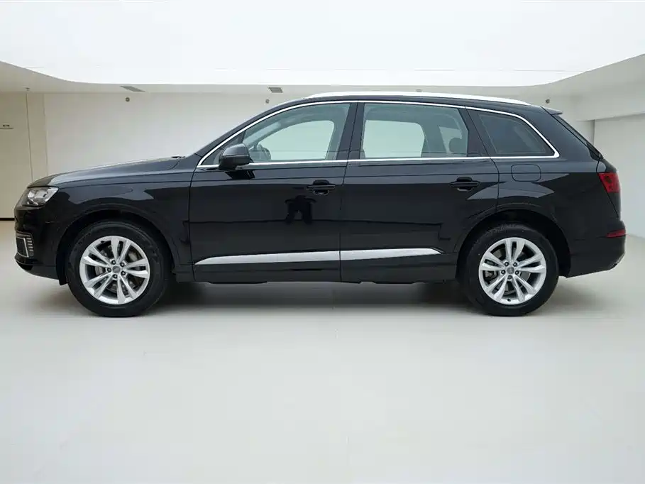 Audi Q7 New Energy 2020 — фото 3