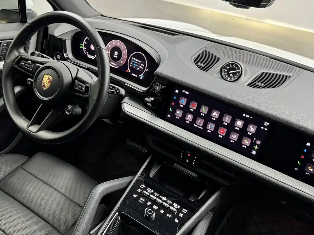 Porsche Cayenne 2024 — фото 13