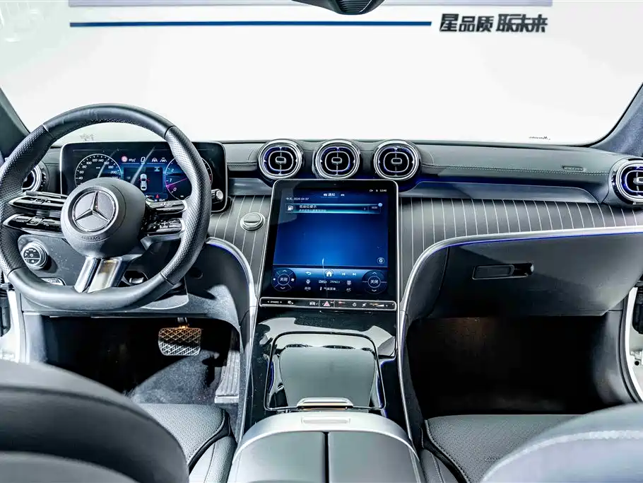 Mercedes-Benz C-Class 2024 — фото 13