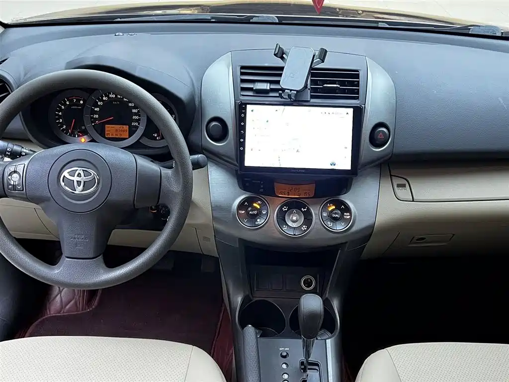 Toyota RAV4 2013 — фото 6