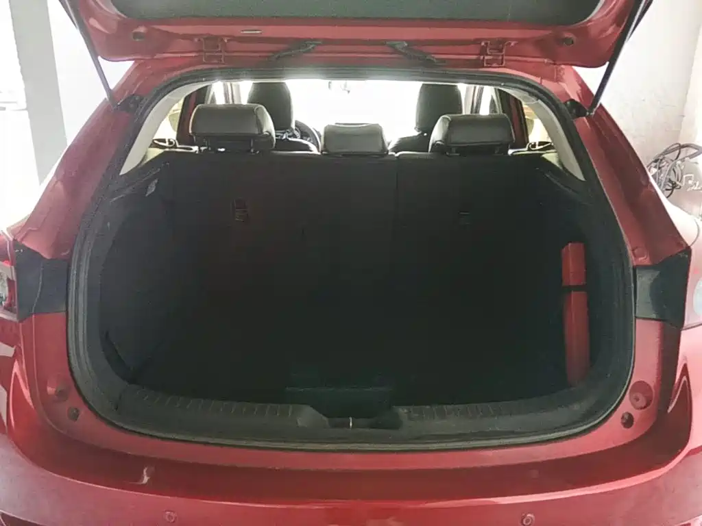 Mazda 3 Axela 2018 — фото 19