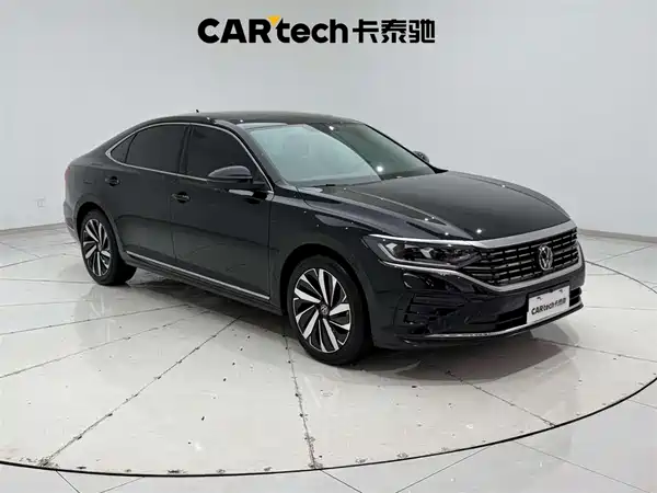 Volkswagen Passat 2023