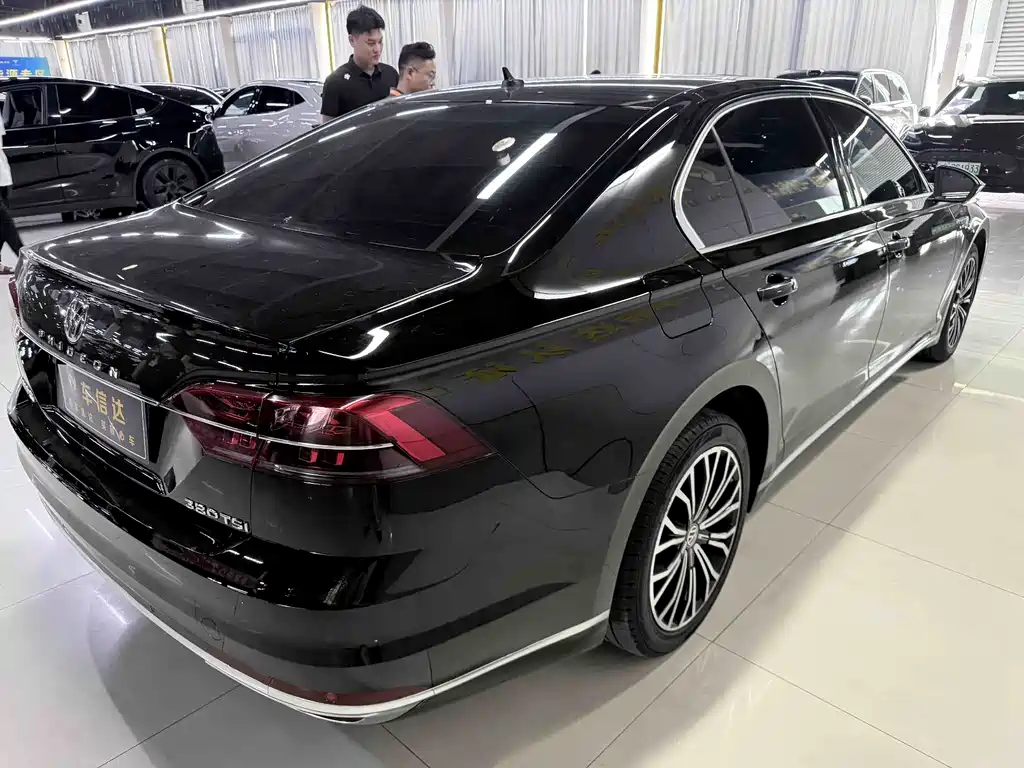 Volkswagen Phideon 2020 — фото 5