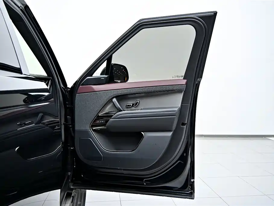 Land Rover Range Rover Sport 2025 — фото 21
