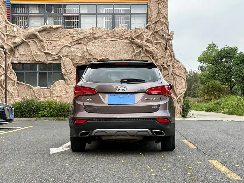 Hyundai Santa Fe 2016