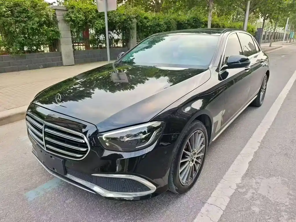 Mercedes-Benz E-Class 2022 — фото 1