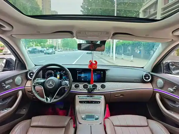 Mercedes-Benz E-Class 2022
