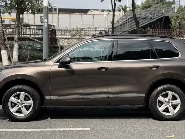 Volkswagen Touareg 2014