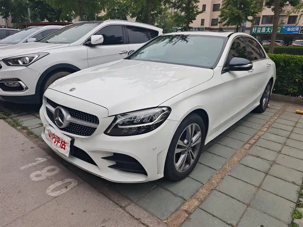 Mercedes-Benz C-Class 2020