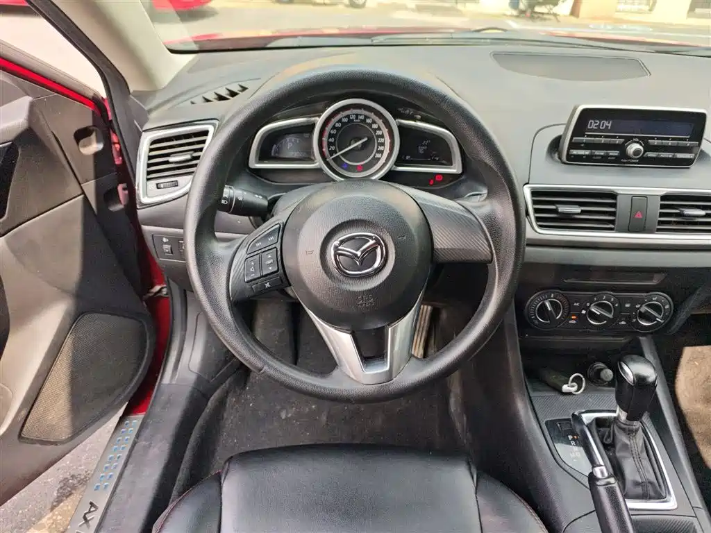 Mazda 3 Axela 2015 — фото 3