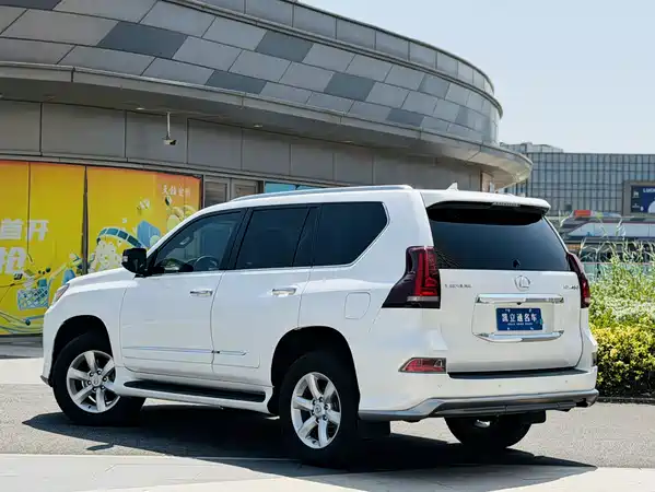 Lexus GX 2012