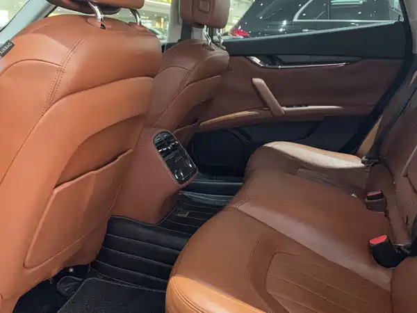 Maserati Quattroporte 2015