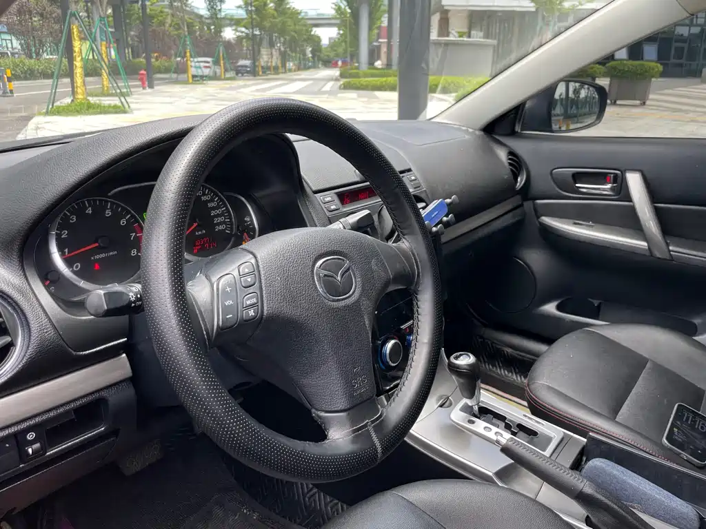 Mazda 6 2016 — фото 13