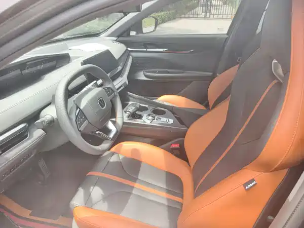 Changan UNI-V 2024