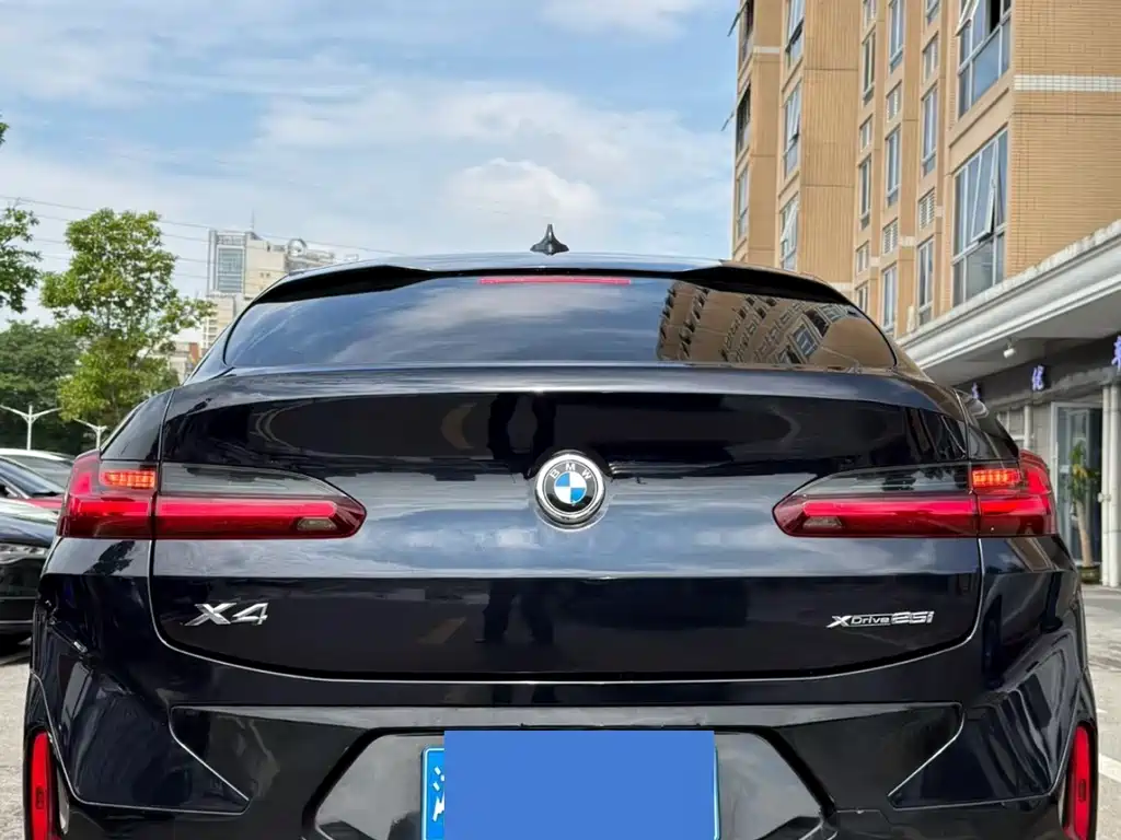 BMW X4 2022 — фото 9