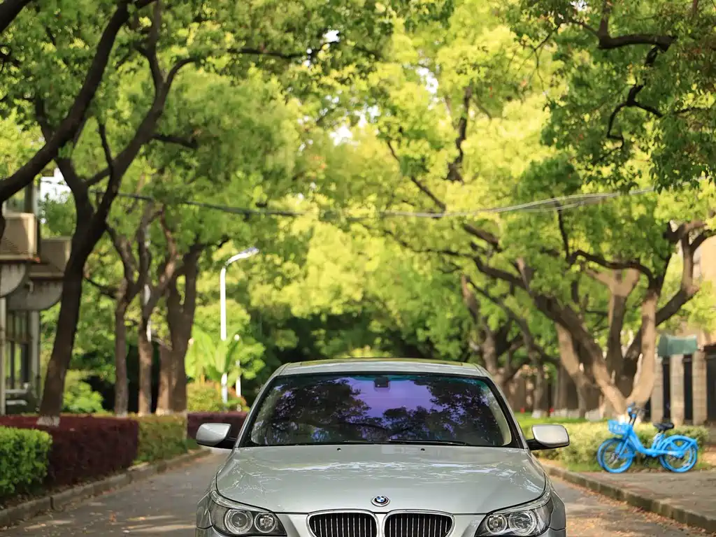 BMW 5 Series 2005 — фото 2