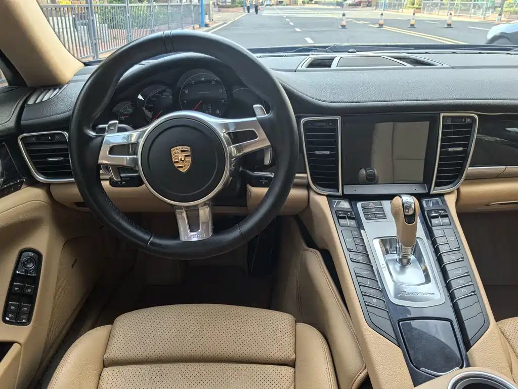 Porsche Panamera 2014 — фото 15