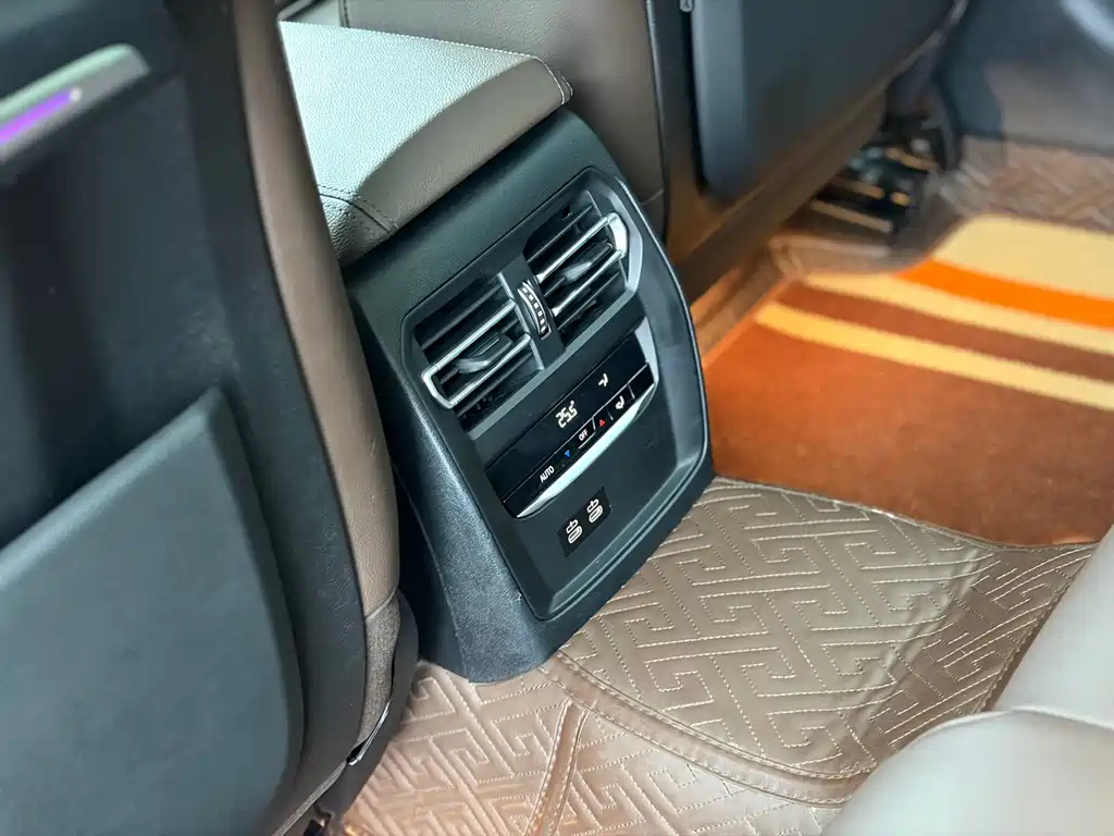 BMW 3 Series 2021 — фото 12